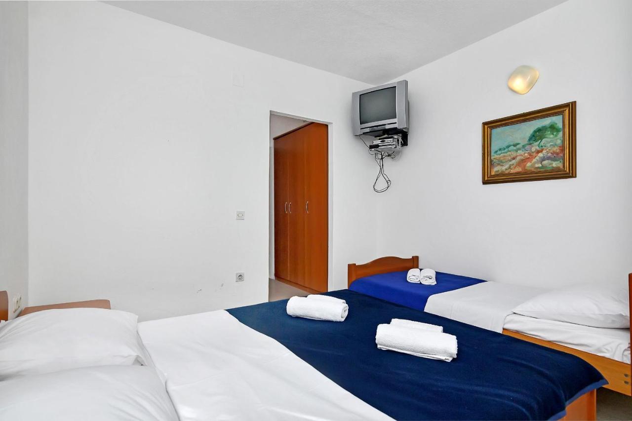 Apartamento And Nikola Zastražišće