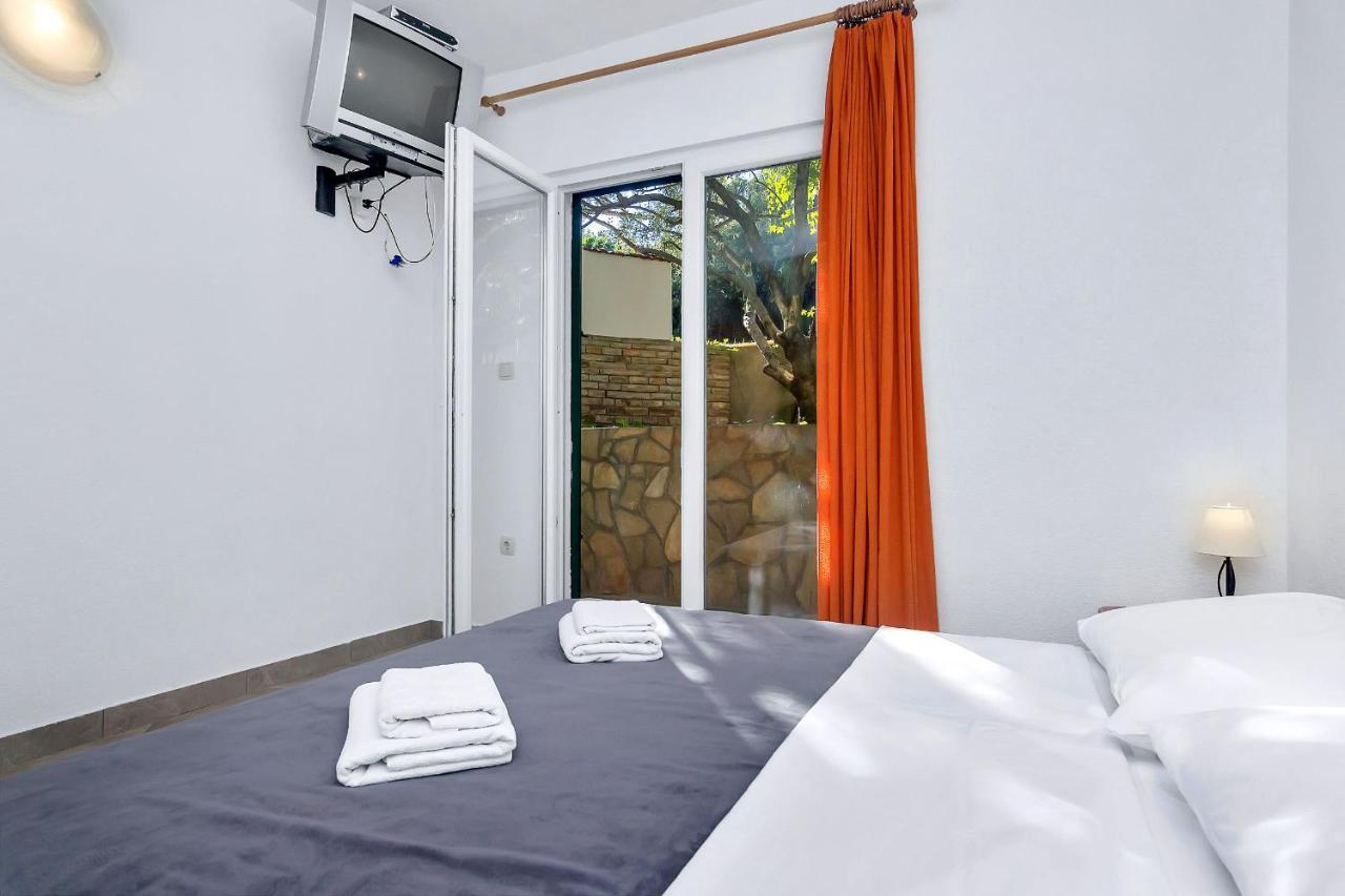 And Nikola Apartment *