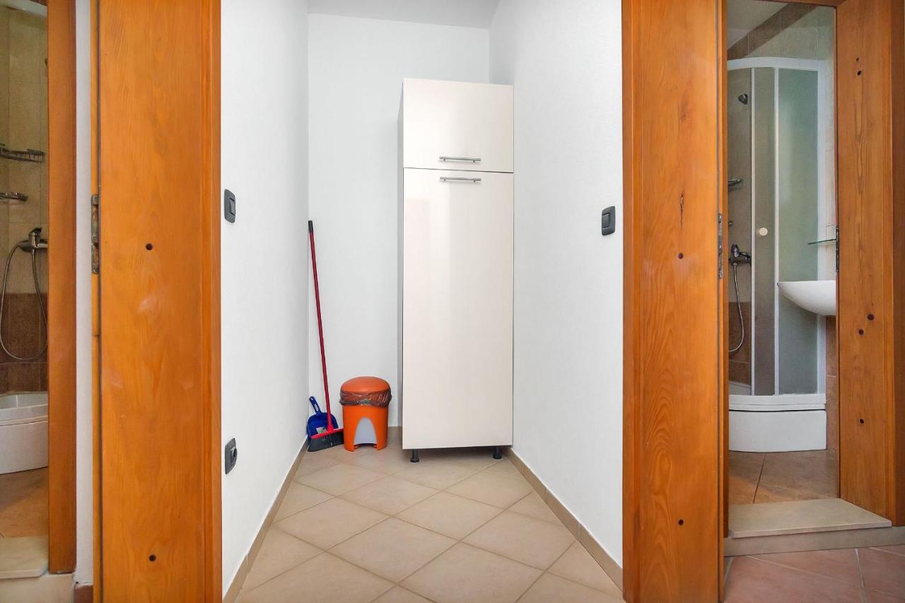And Nikola Apartment *